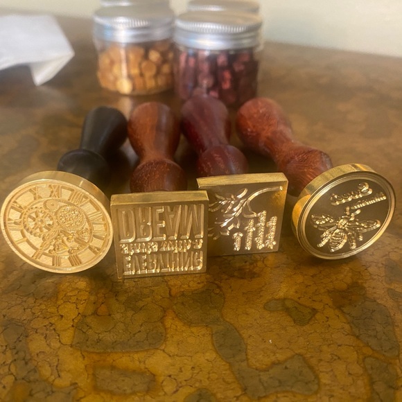 Peppa the Pig bag with 4 wax stamps and 5 containers of wax - Picture 3 of 6